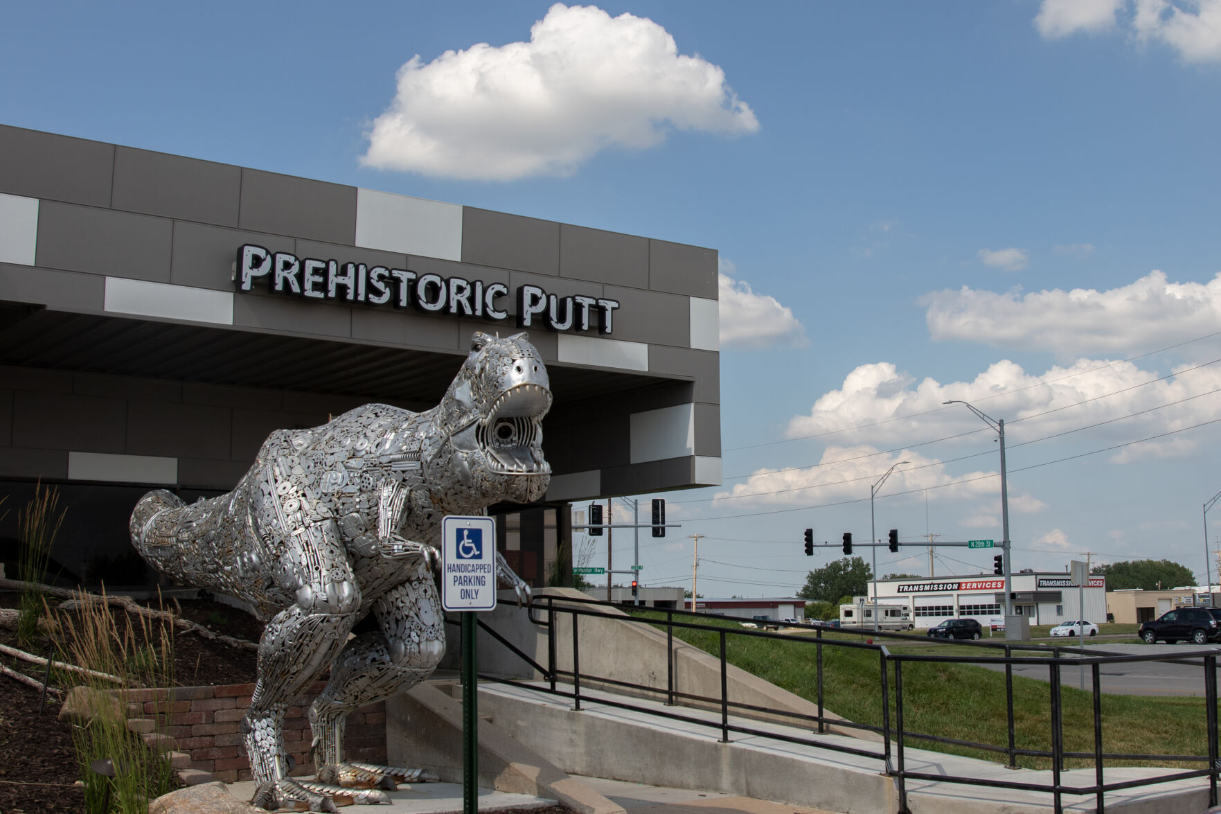 g-entertainment_prehistoricputt_williams.jpg